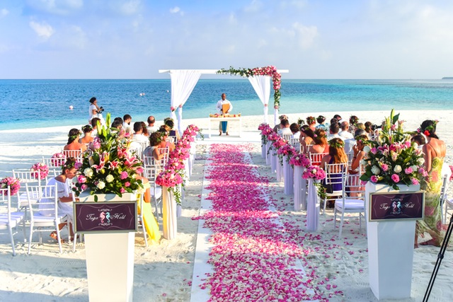 A Refined Rustic Beach Weddings