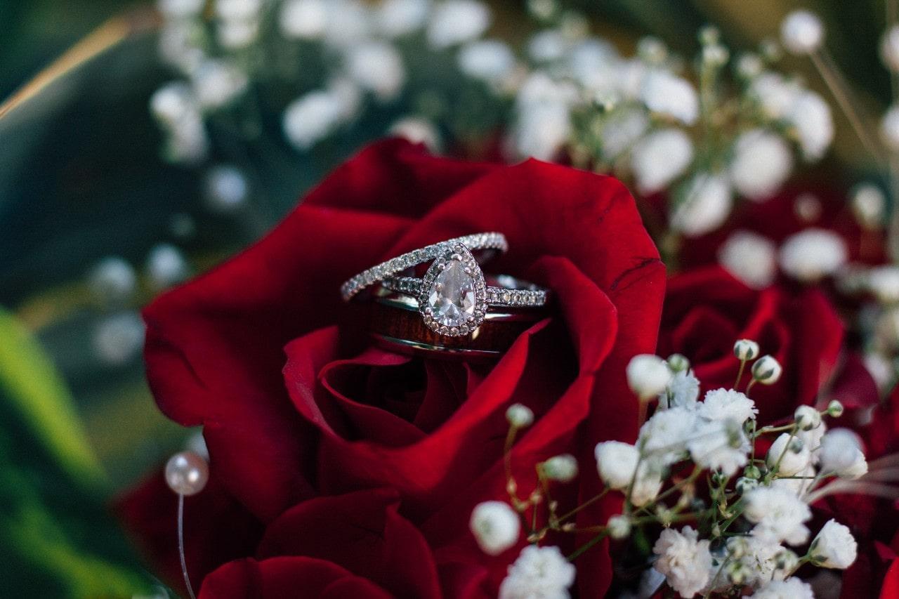 Clara • Oval Shape Diamond Engagement Ring – Kate & Kole