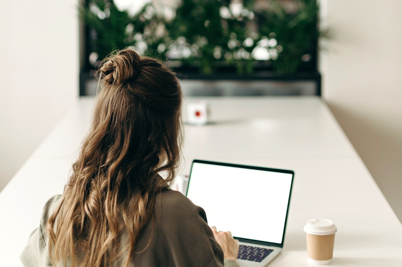 The Best Jewelry to Wear on Your Video Calls