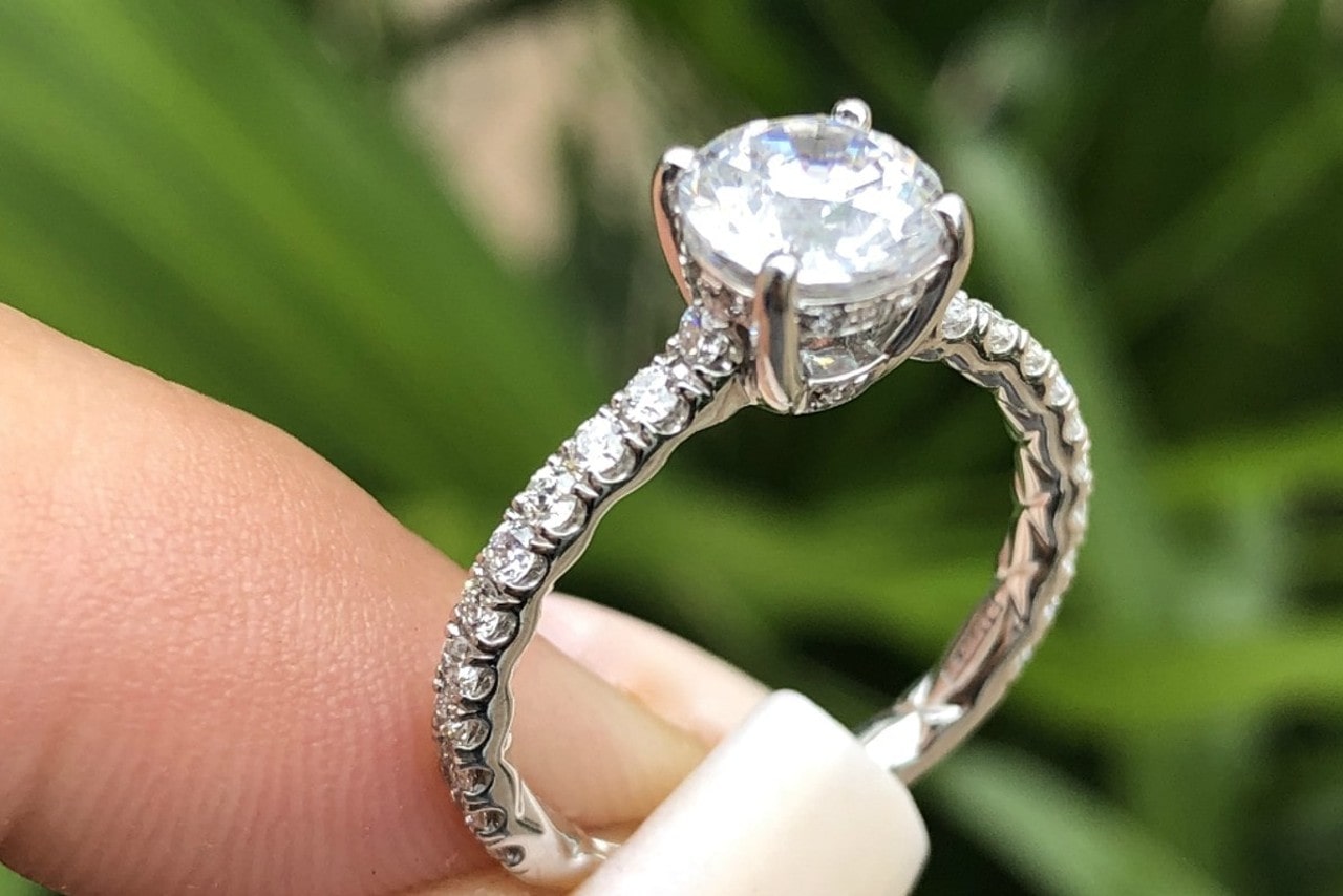 POPULAR COLLECTIONS OF ROUND CUT RINGS